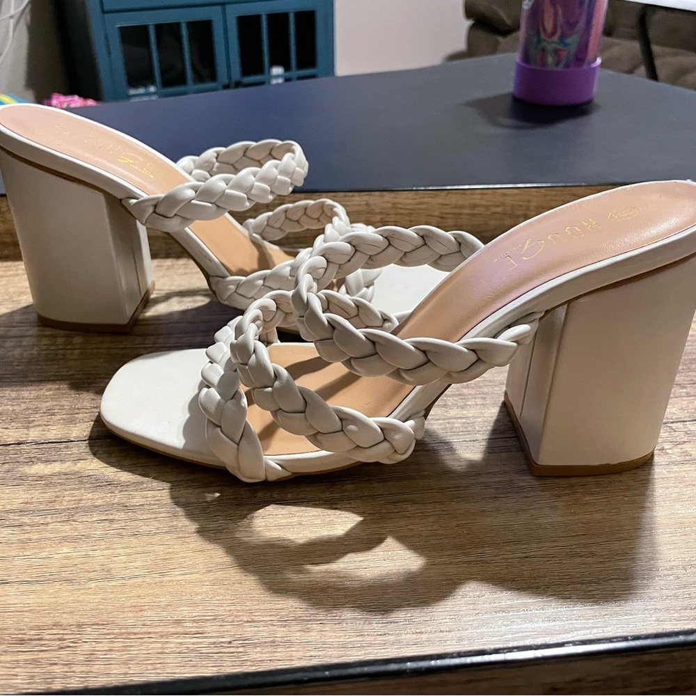 Heels - Picture 4 of 4